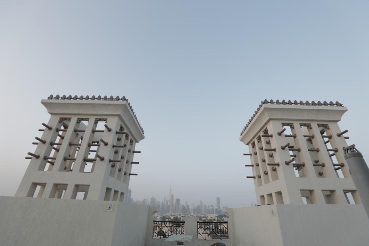 Cozy Rooms And Small Partitions For Men Guests In Dubai Luaran gambar